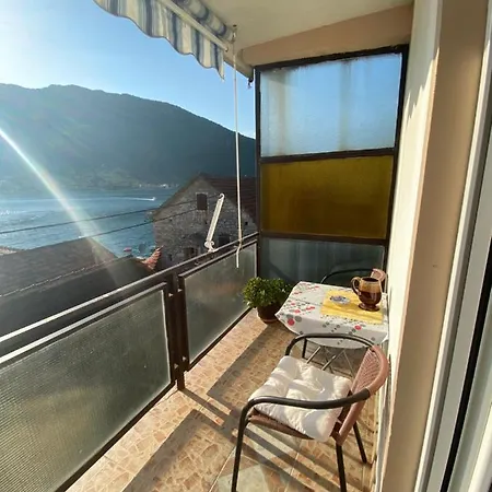 Apartments Vucinovic Tivat Exterior photo
